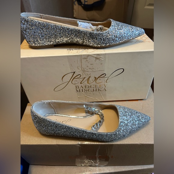 Badgley Mischka Shoes - Badgley Mischka women’s Glittering Silver Flats